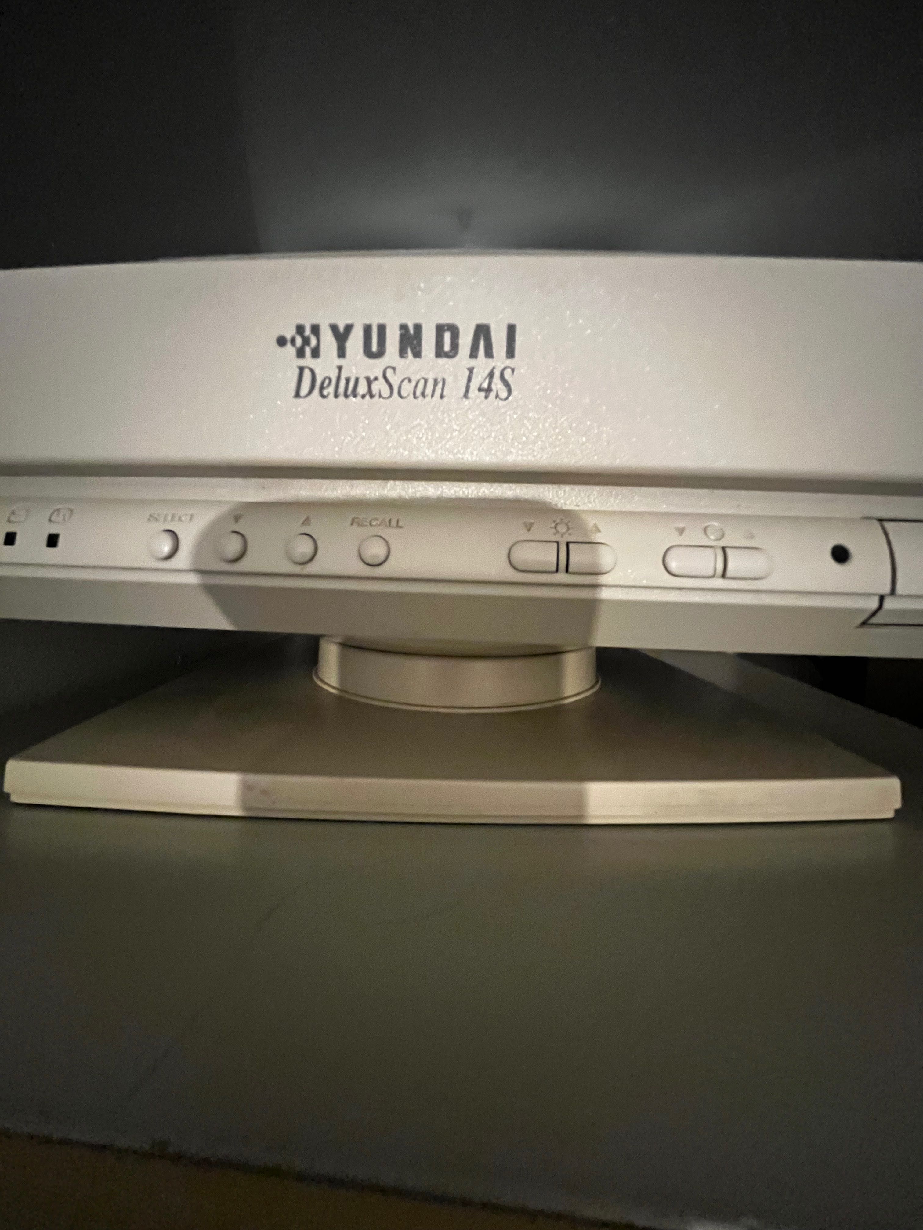 Monitor 14 svga - stan idealny