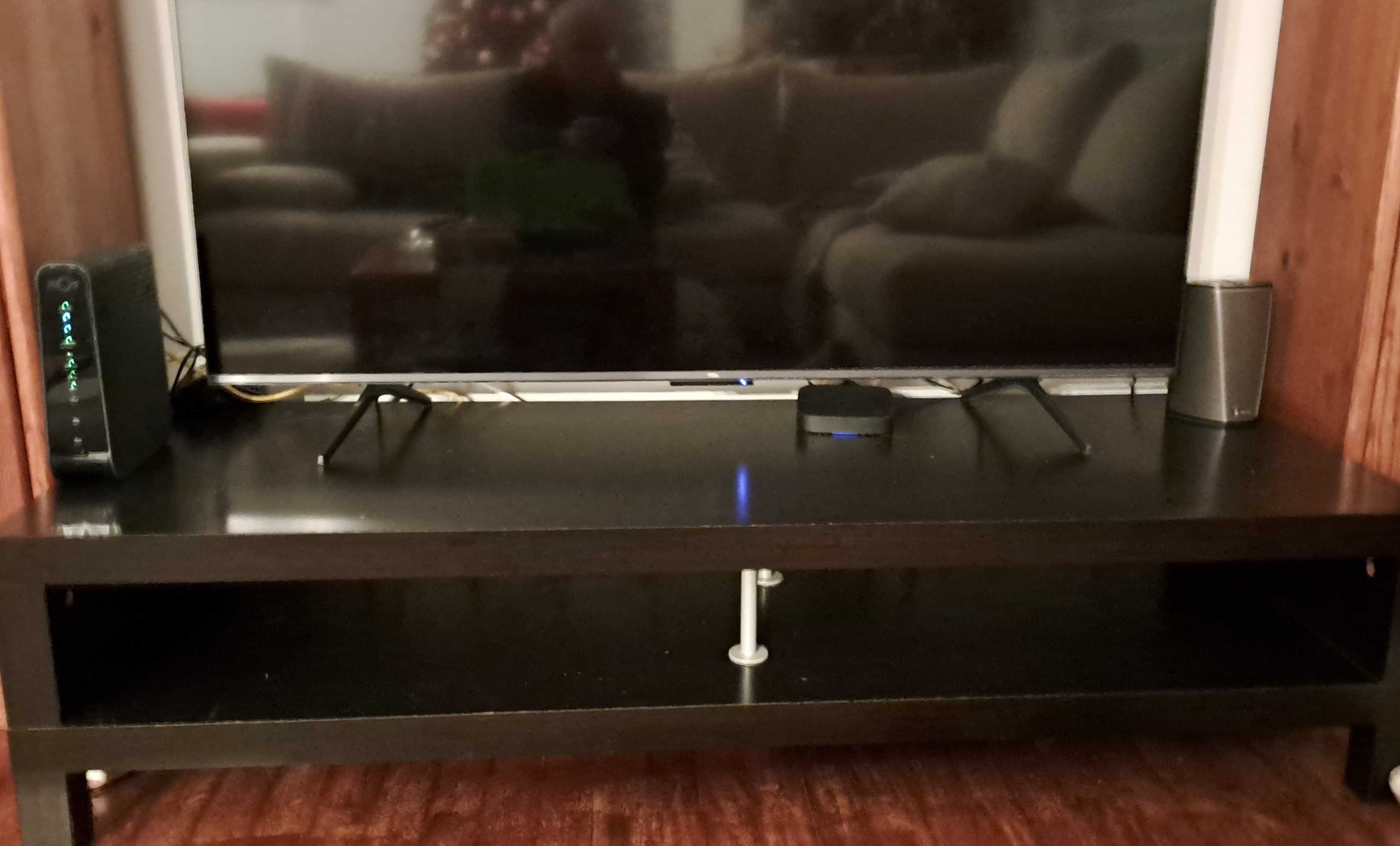 Mesa para TV modelo IKEA