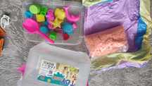 Piasek kinetyczny z foremkami + wyciskarka Psi patrol Play doh