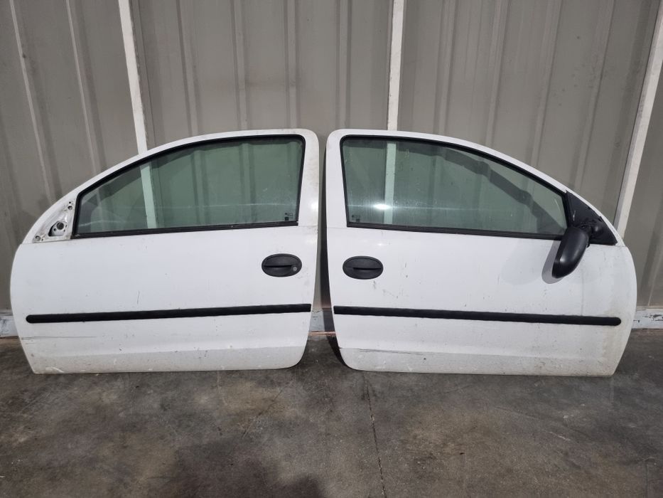 Opel corsa c portas direita e esquerda