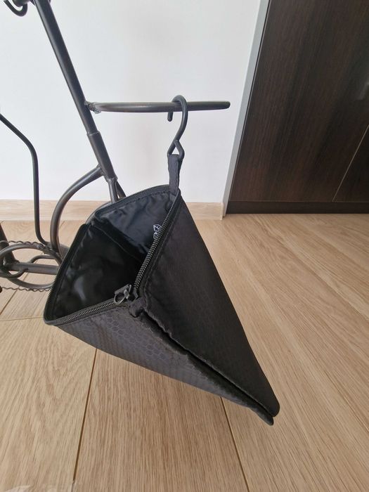 Podróżna kosmetyczka / organizer z wieszakiem – Nowy