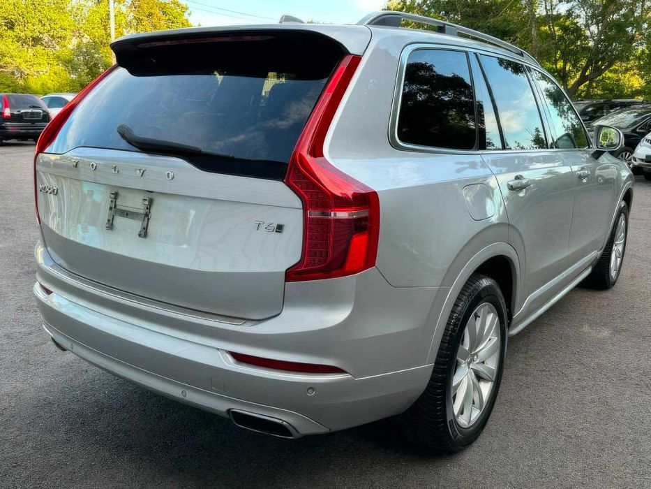Volvo XC90      2016