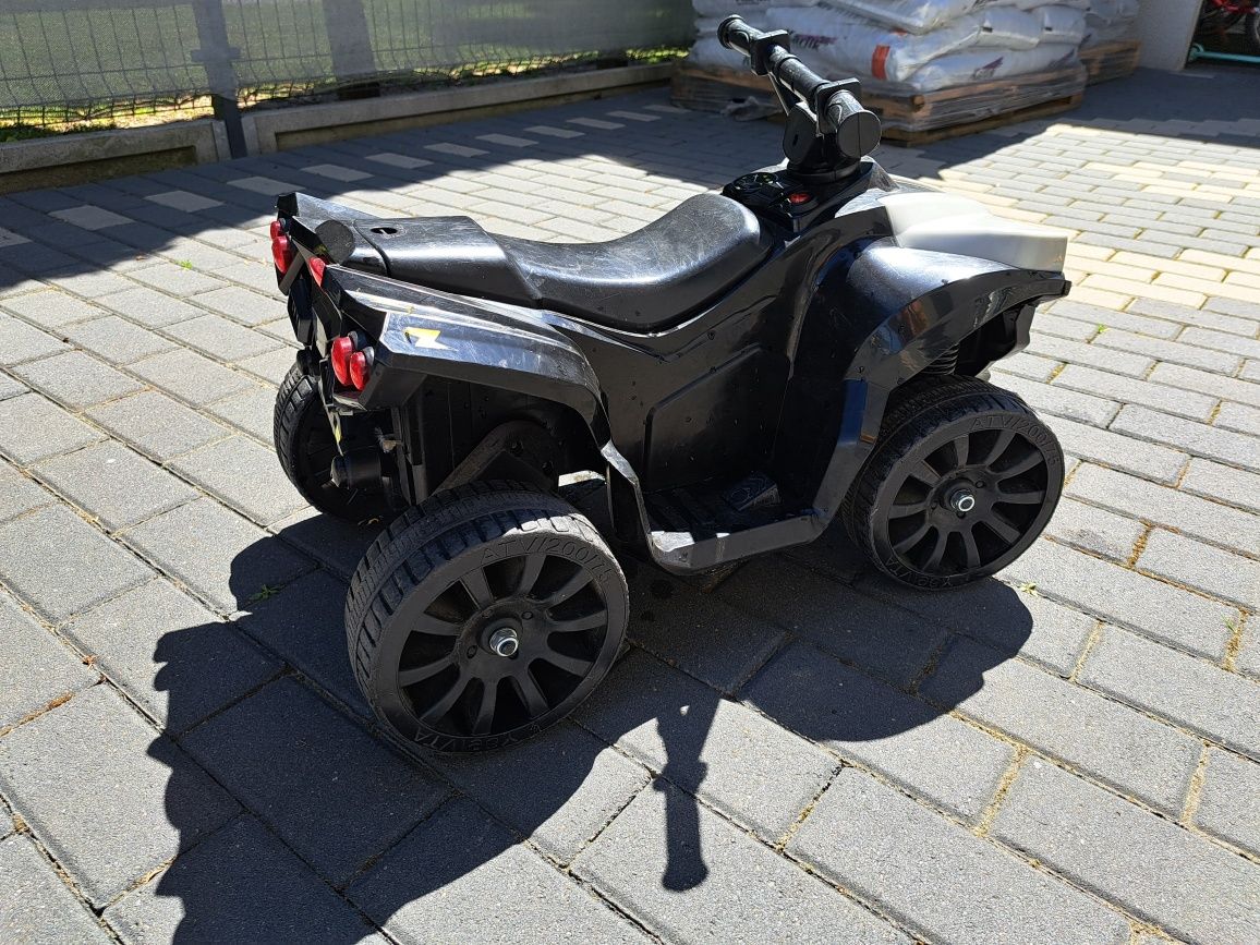 Quad pojazd elektryczny