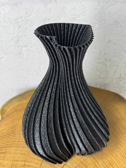 Nowoczesny wazon serce spiralny, karbowany, strukturalny, druk 3D