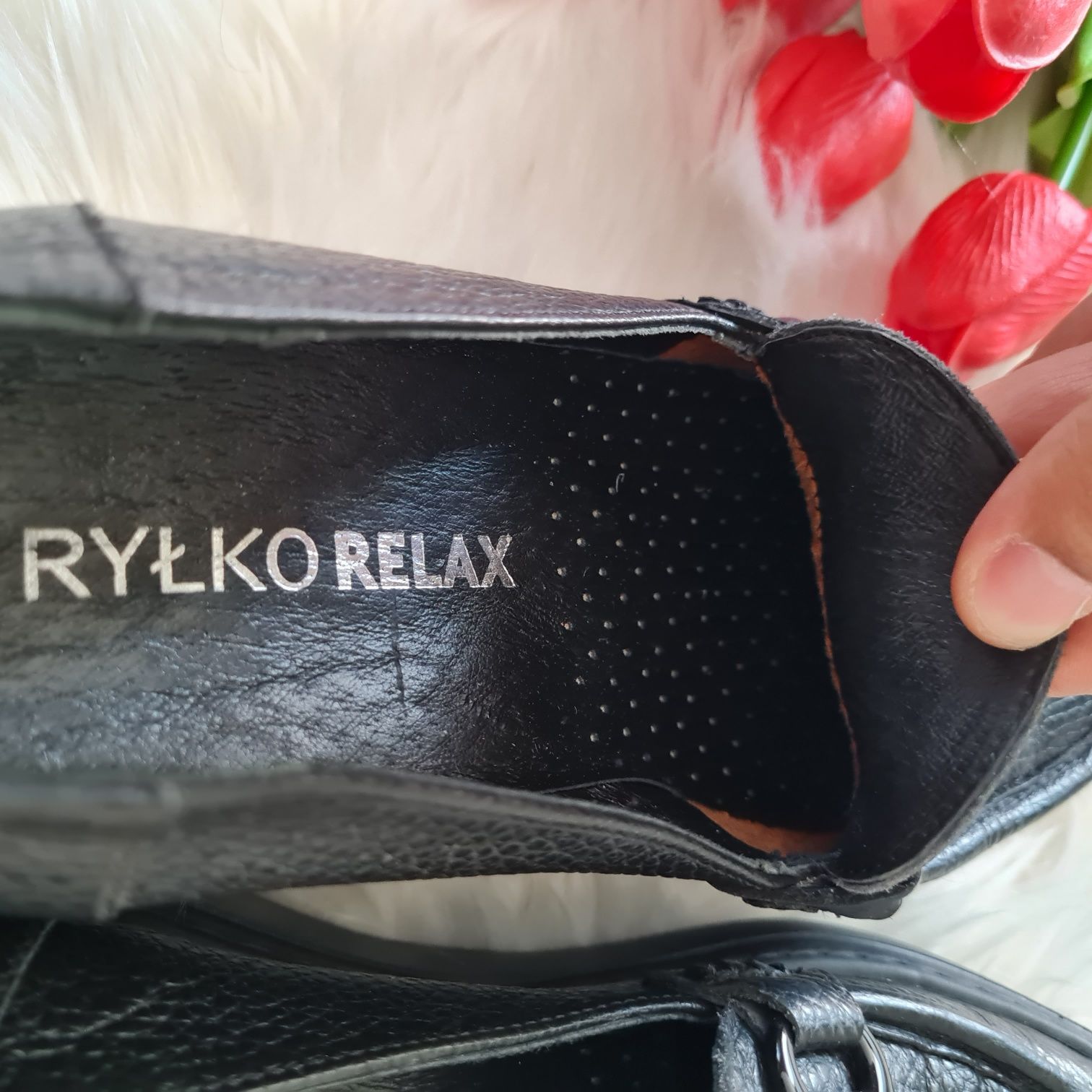 Nowe Ryłko Relax - Czarne Skórzane Mokasyny z klamrą na Koturnie