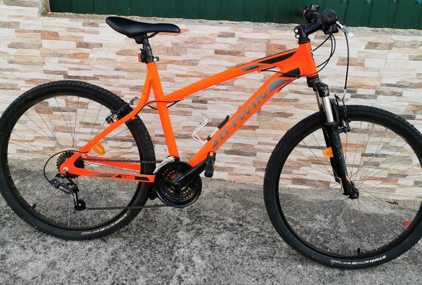 Bicicleta usada rockrider btt