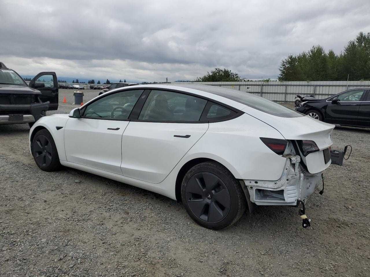 Tesla Model 3 2021 Пригон зі США