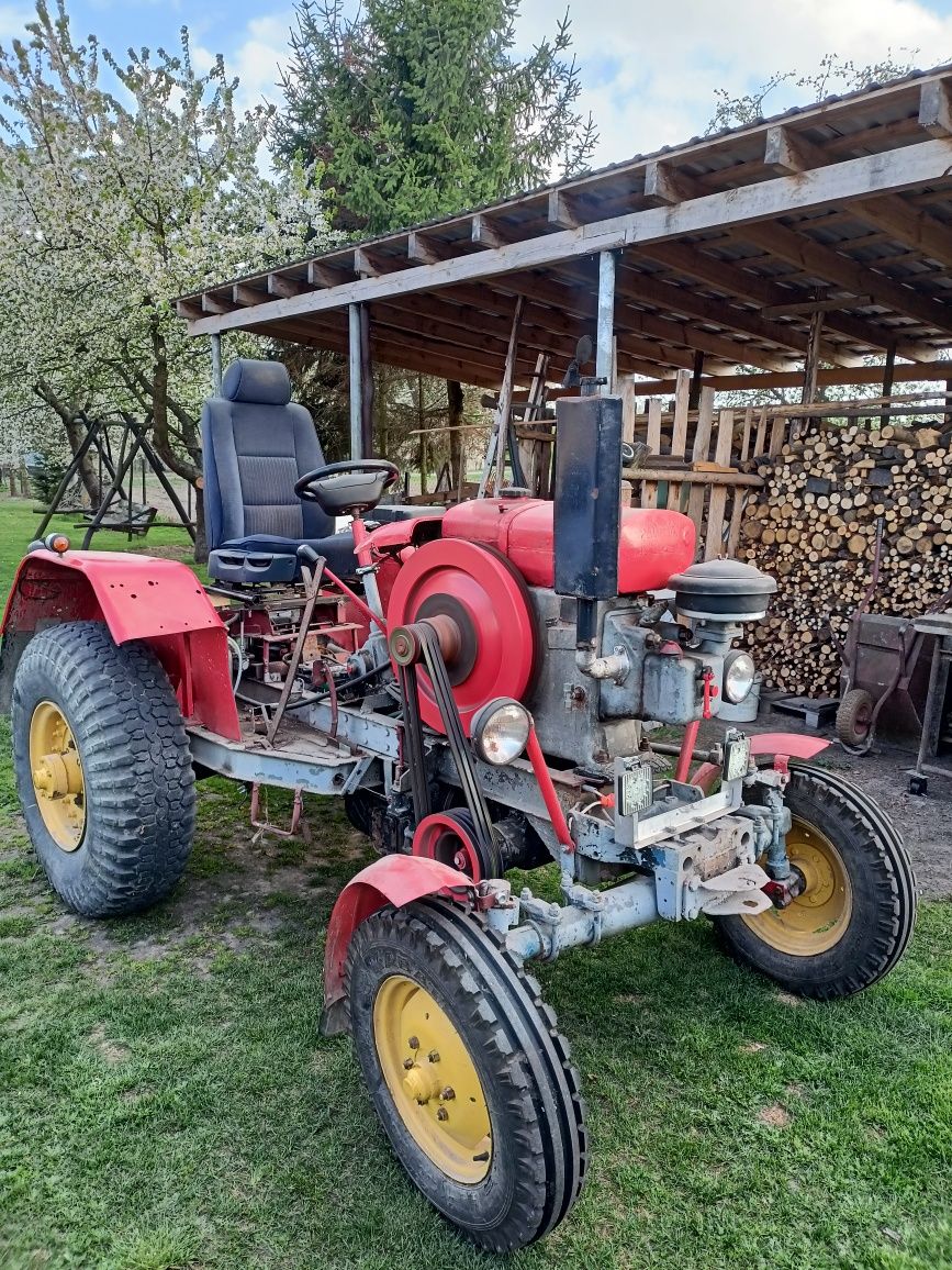 Traktor / Ciągnik rolniczy