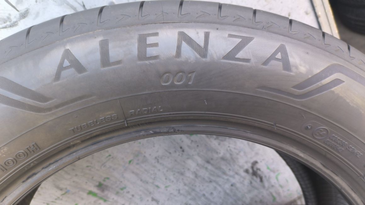 Резина 225.60.R18.Ціна вказана за 1 шт.