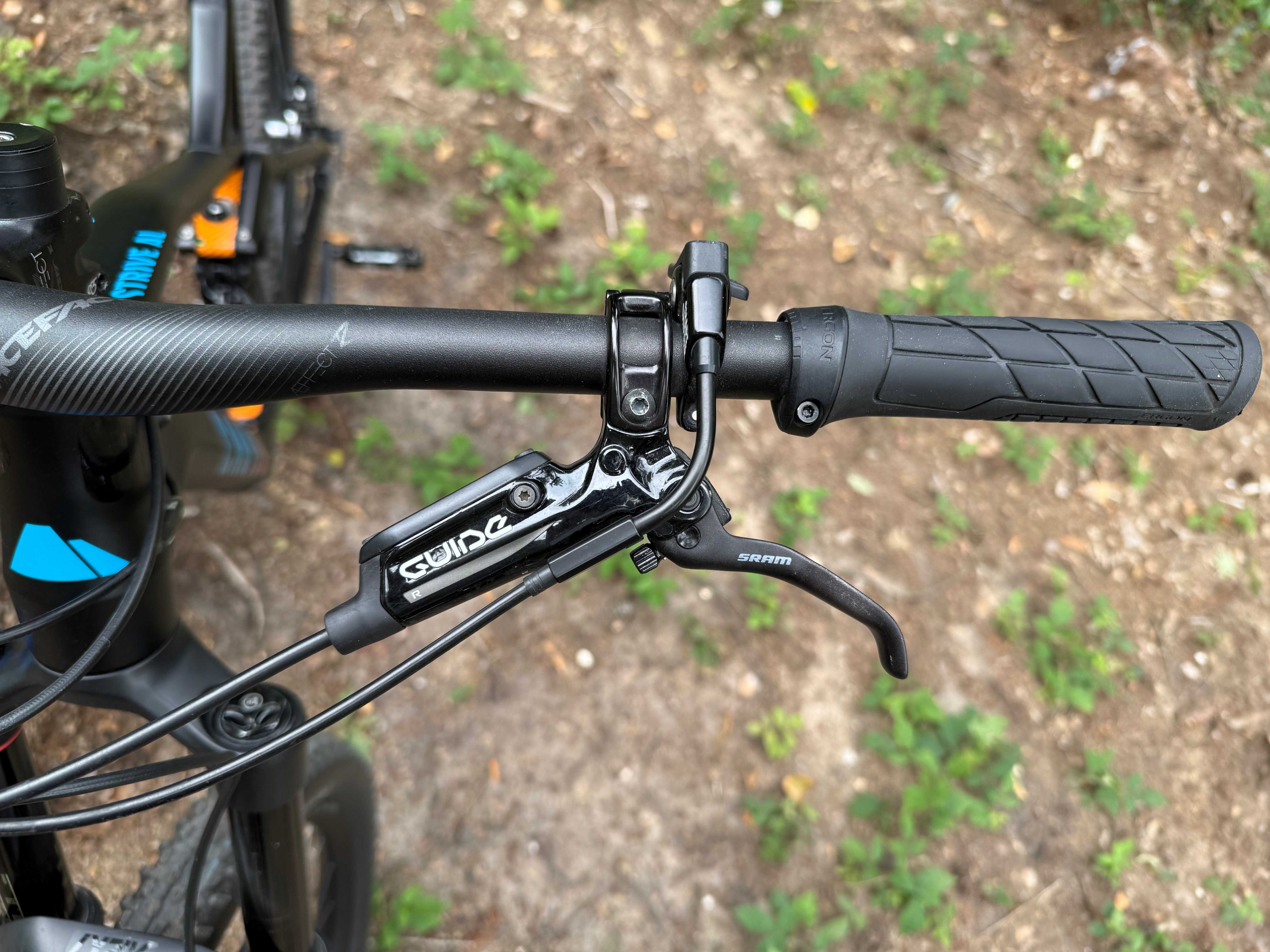 MTB Full Canyon Strive Al 5.0 Race 2017, rama L, kola 27,5