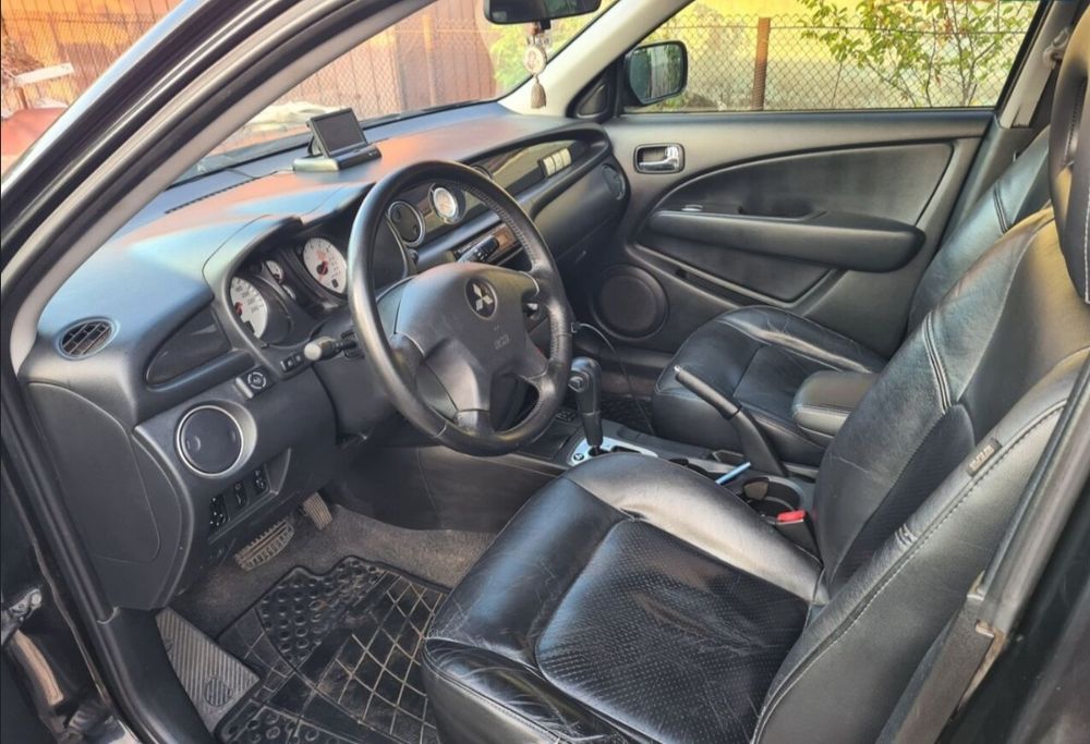 Mitsubishi outlander 2.4 avtomat