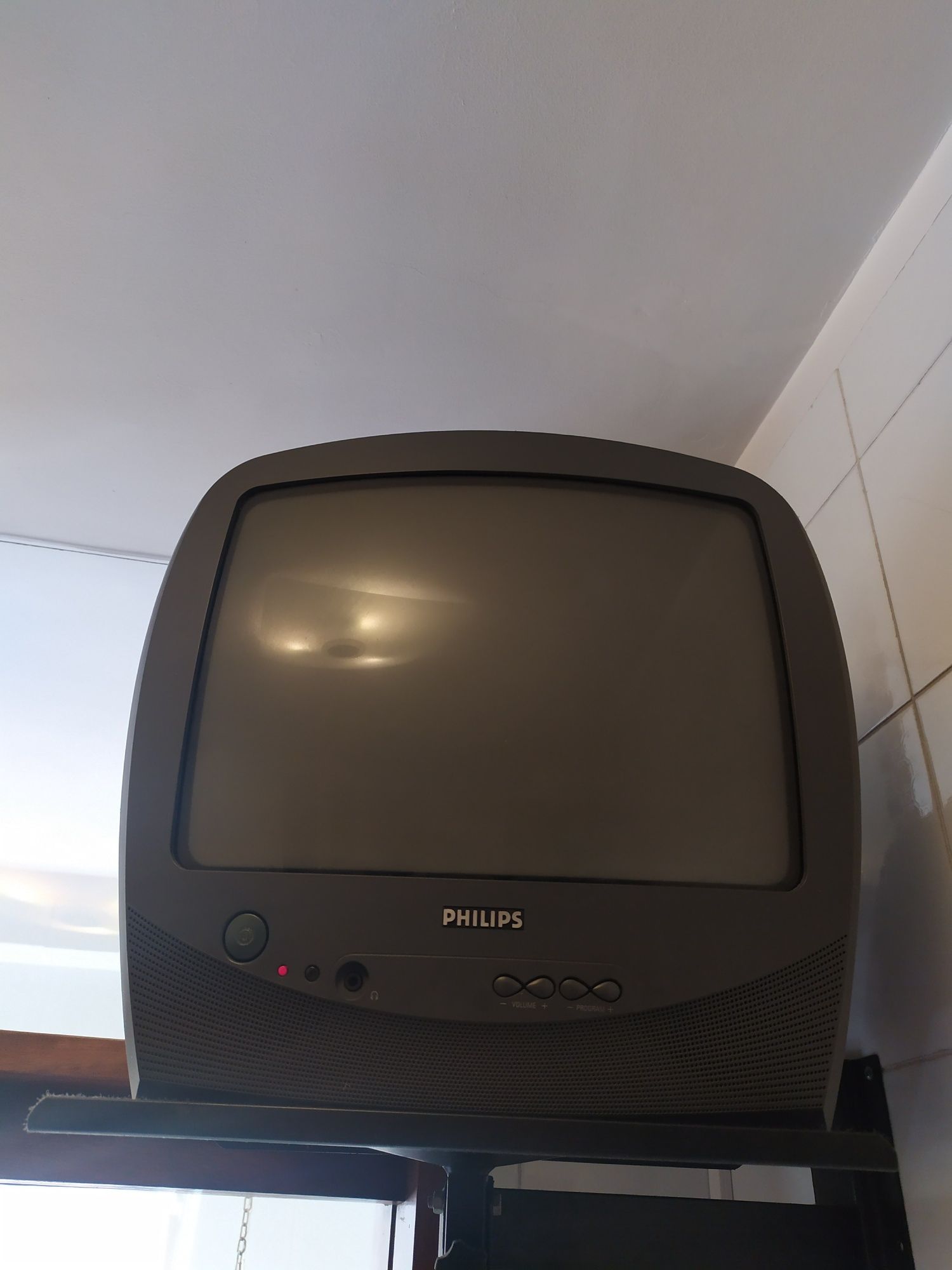TV Philips pequena