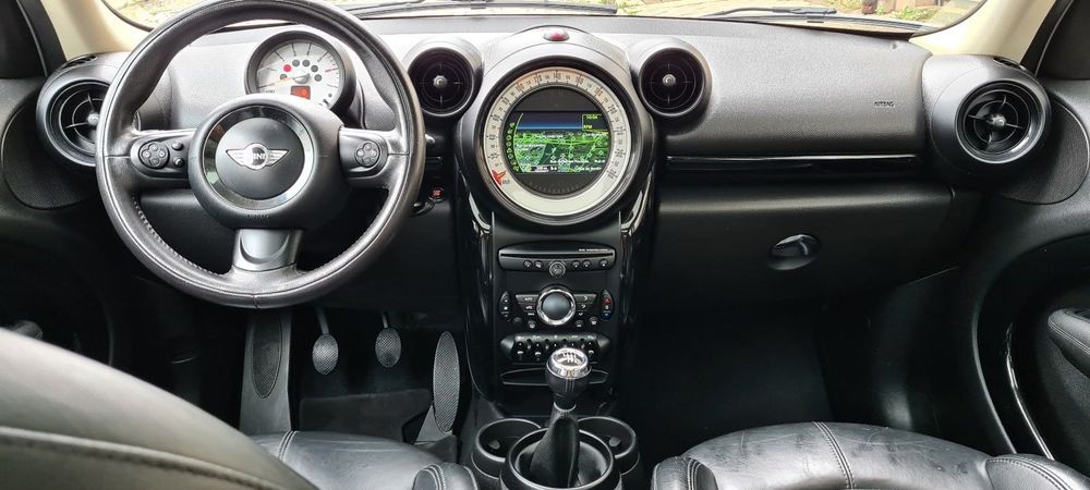 Mini branco teto panorâmico