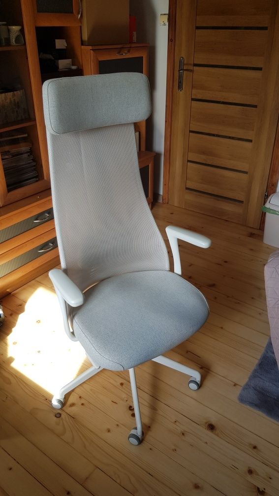 Krzesło biurowe JÄRVFJÄLLET