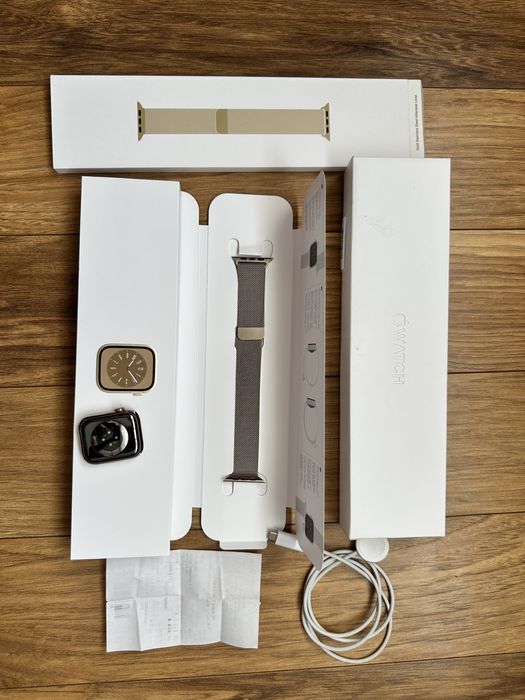 APPLE Watch 8 GPS Cellular 45mm ze stali nierdzewnej kolor złoty