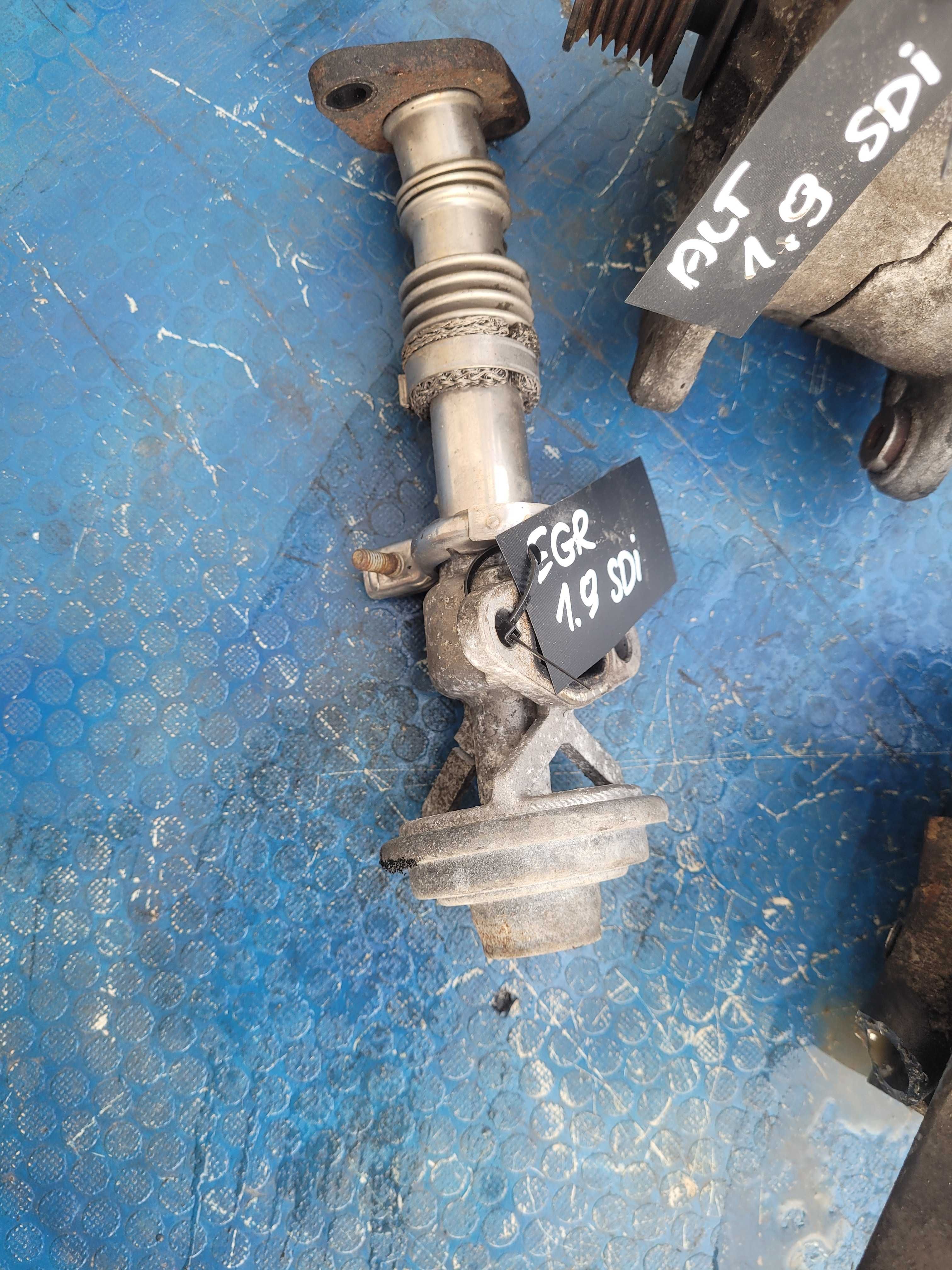 pompa wspomagania alternator obudowa golf III sdi
