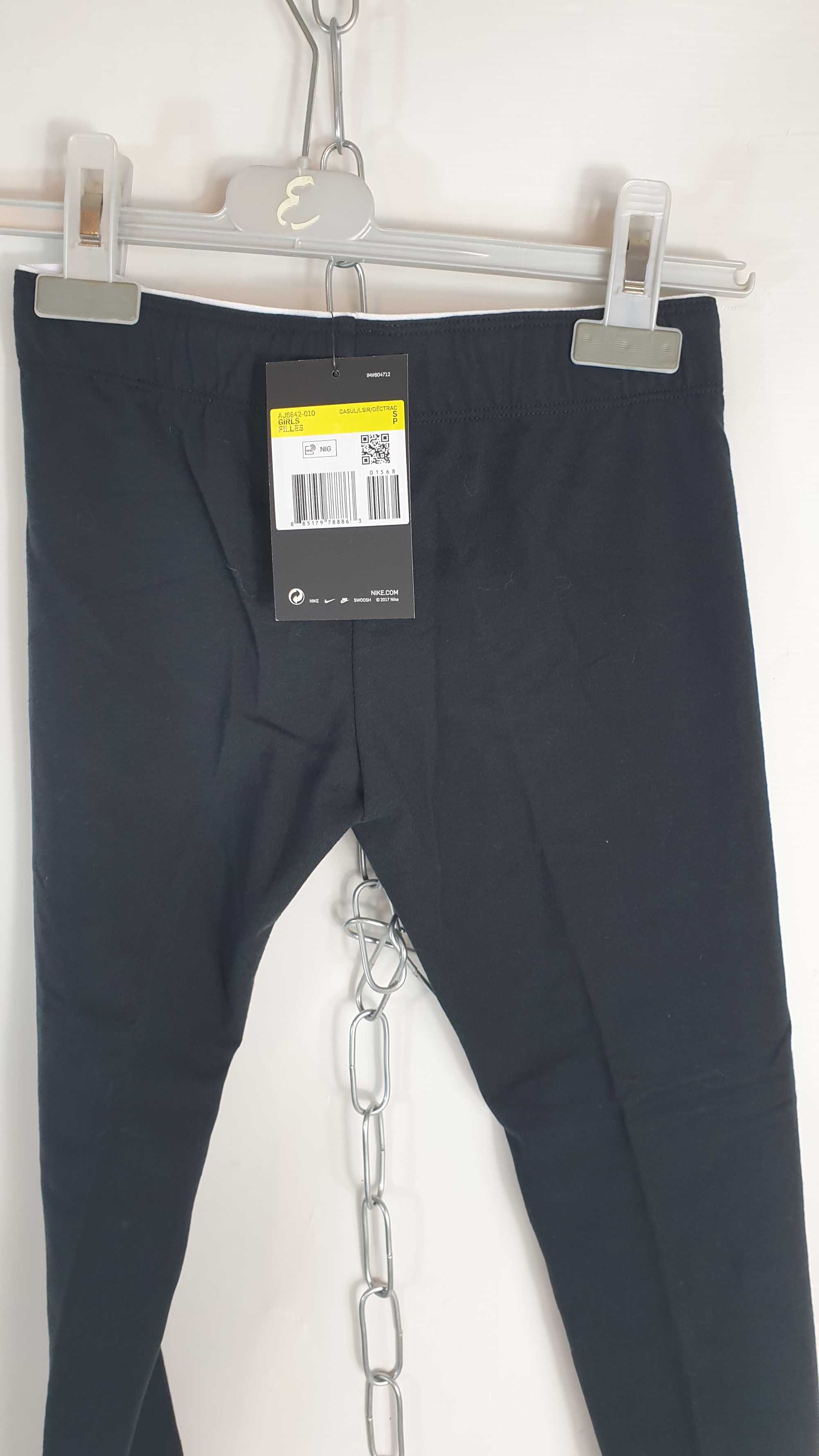 Legginsy dziewczęce Nike  r. 128-137 cm nowe