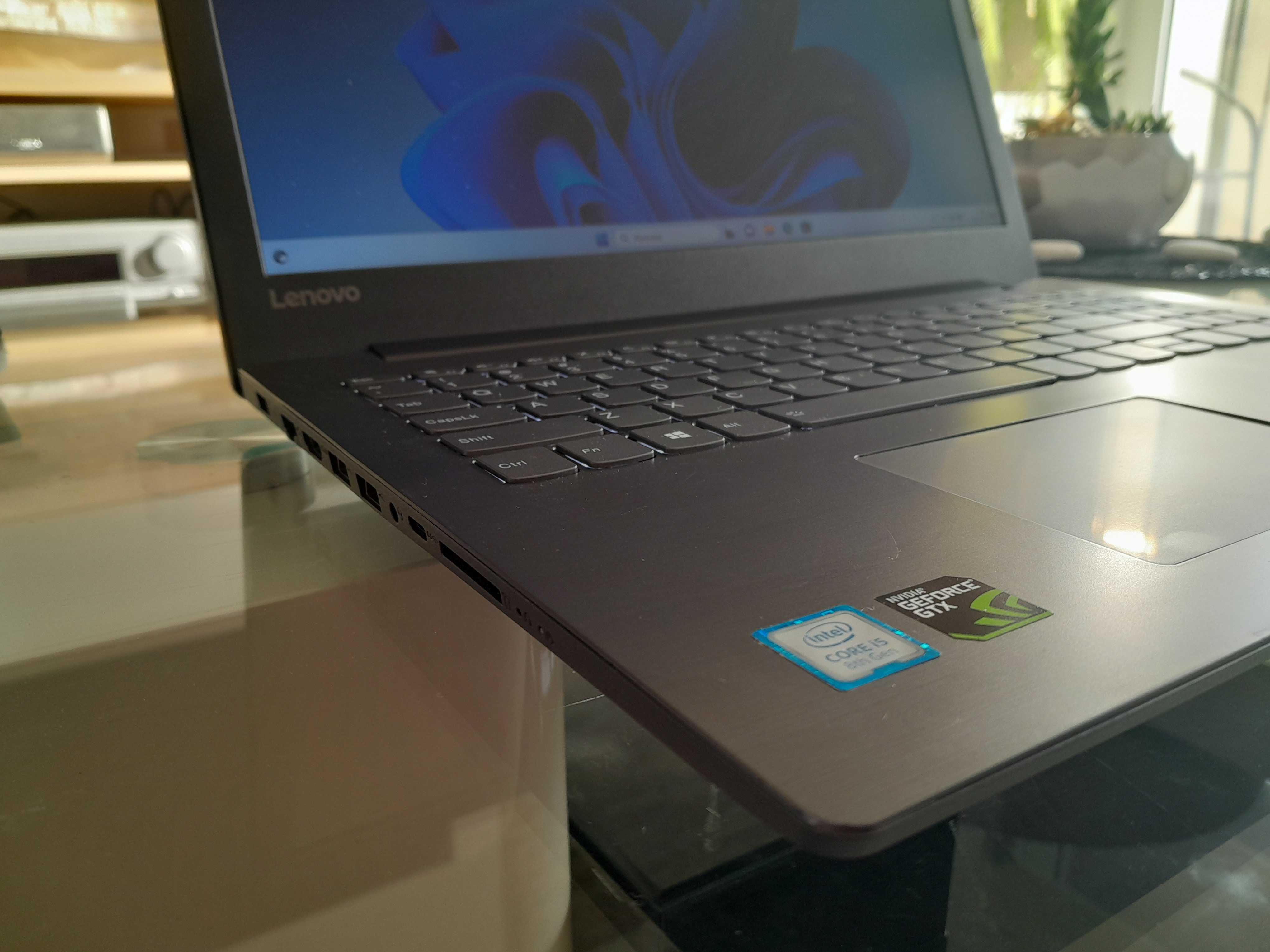 Laptop Lenovo Gamingowy / Core i5 8300H / Nvidia GTX 1050 / SSD