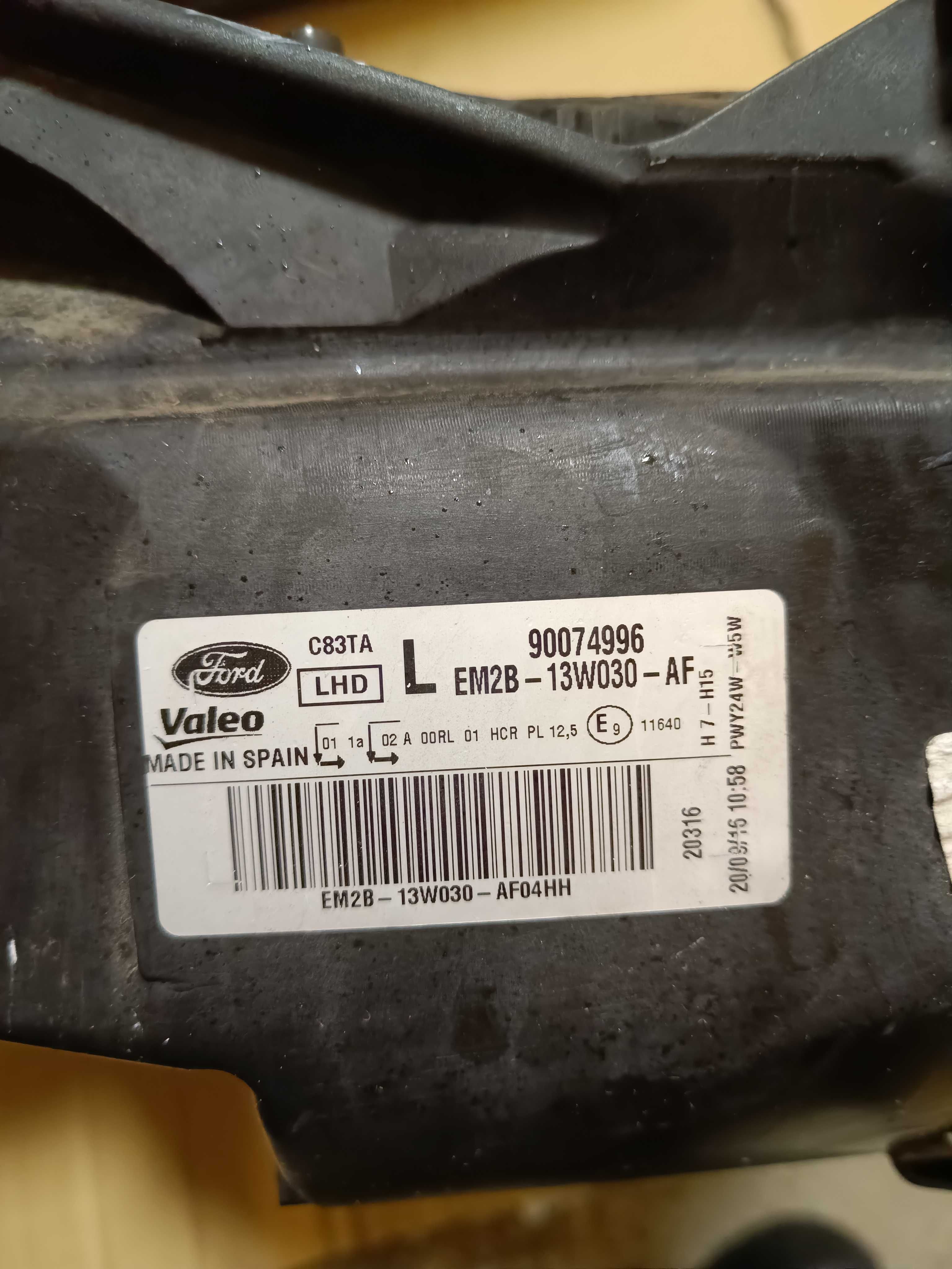 Lampy, reflektory Ford S-Max Mk2 2015-
