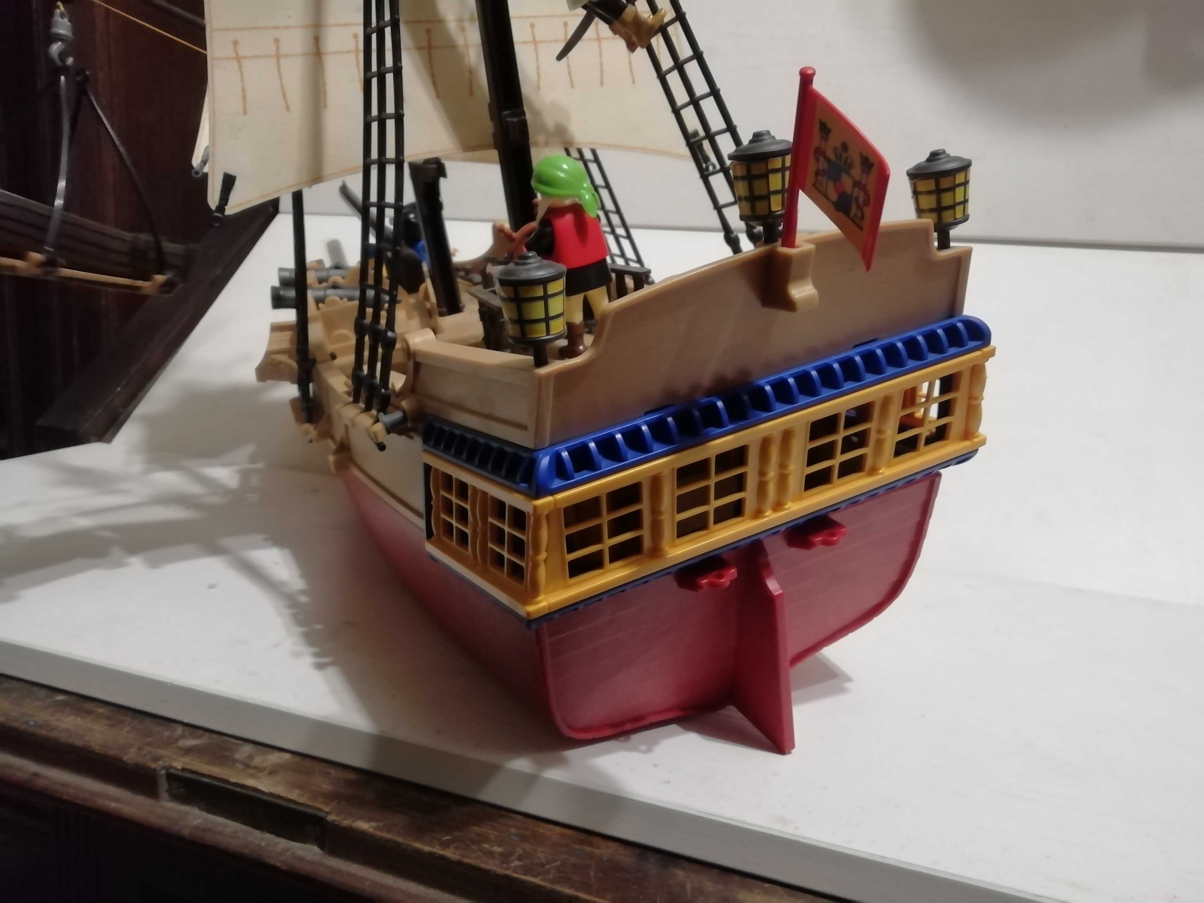 Barco pirata playmobil