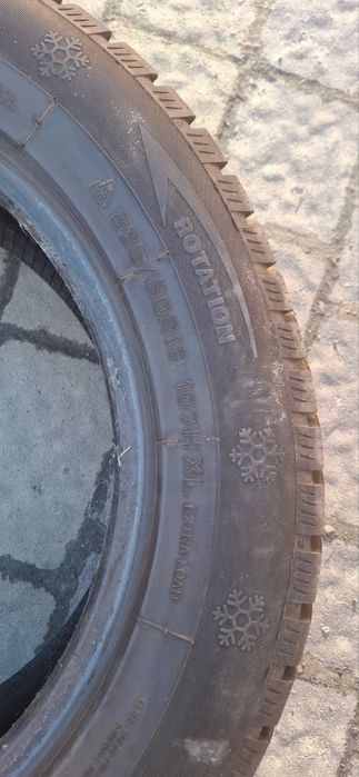 Зимова резина 235/60 R18