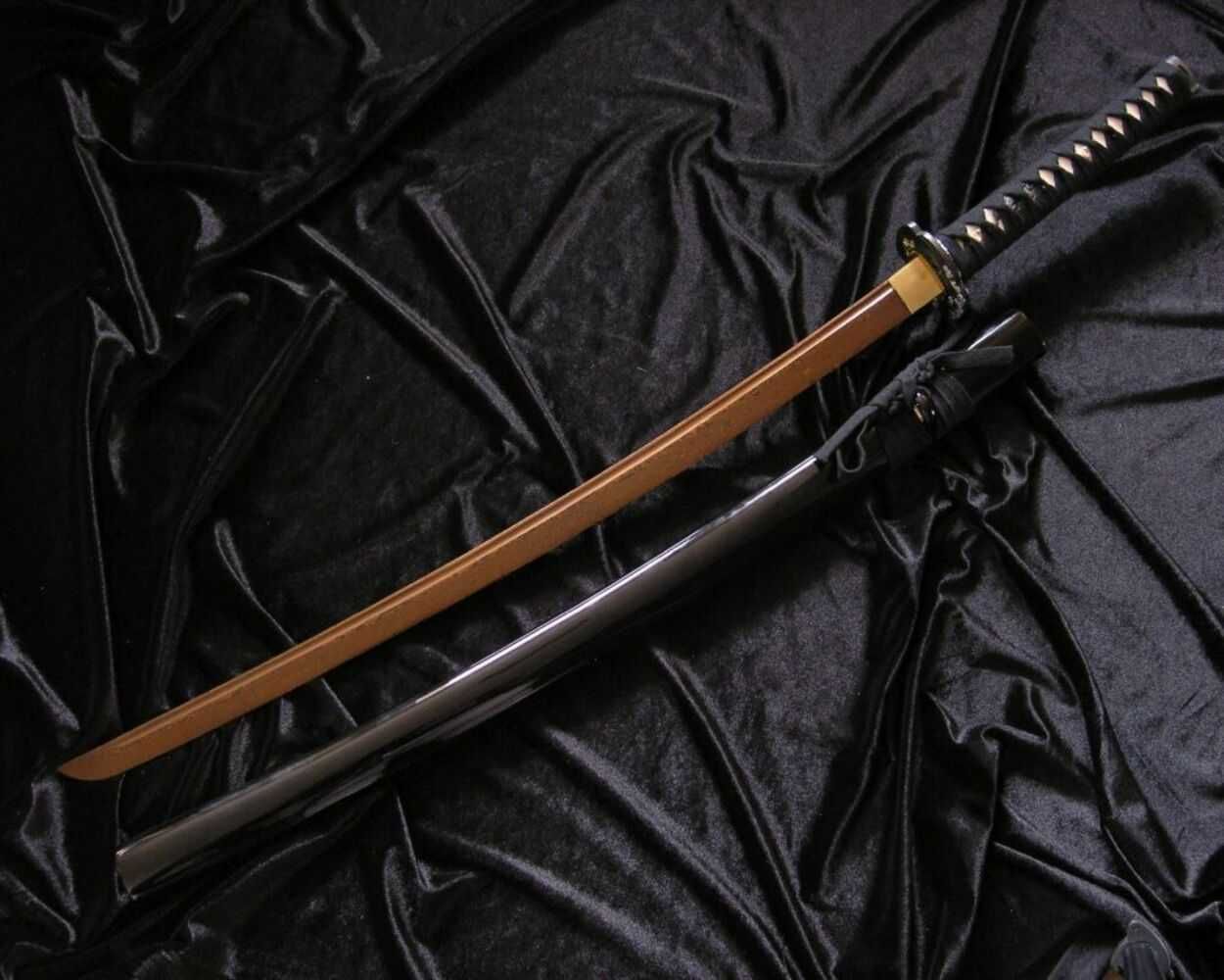 wspaniała katana O Nietypowym OSTRZU - DAMAST + STOJAK TR-026