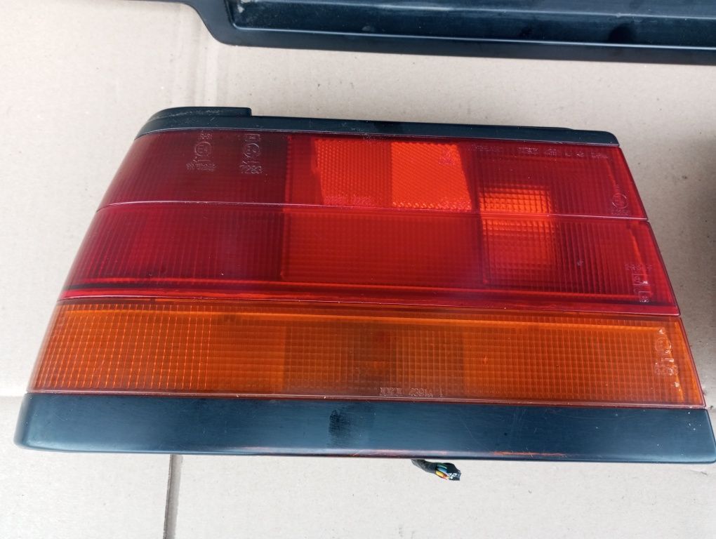 Фонар стоп ліхтар Nissan Sunny накладка