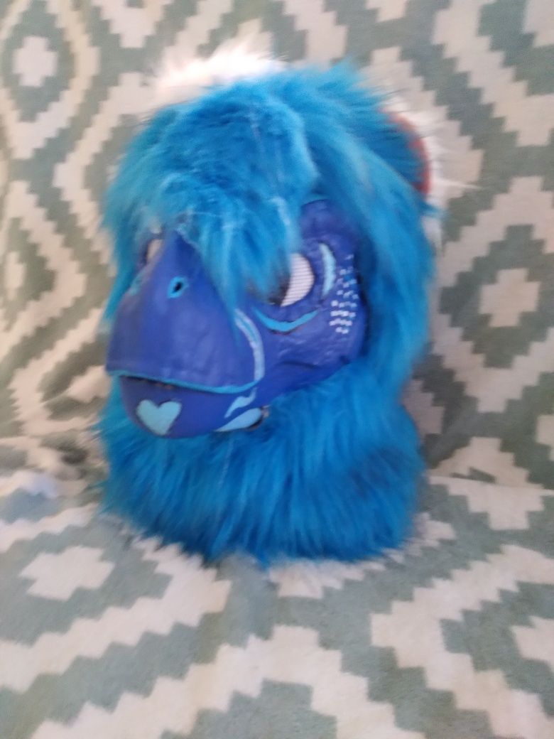 Furry dinomaska fursut