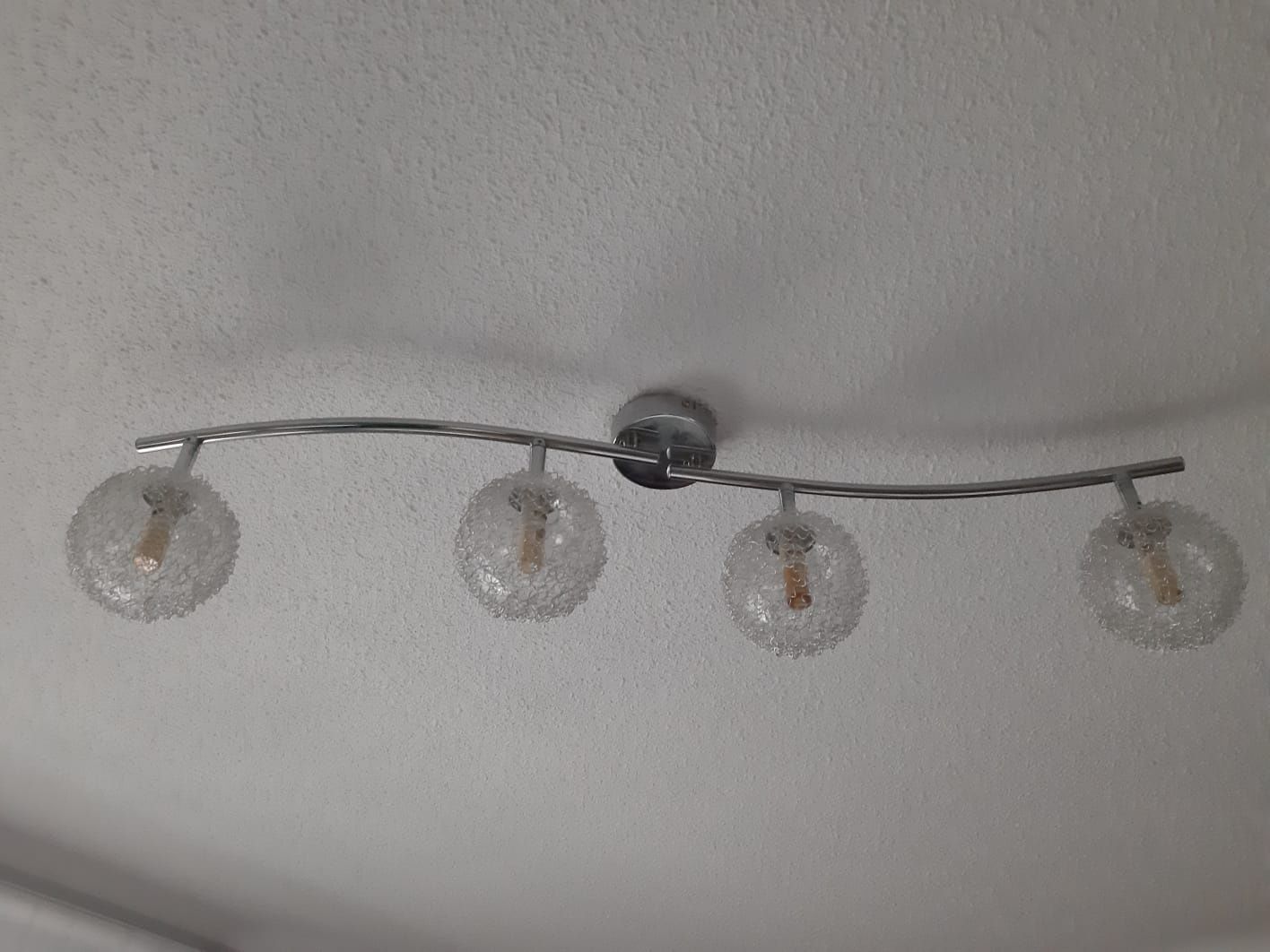 Żyrandol Led srebrny 4 punkty kule.