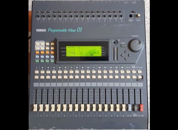 Mikser Yamaha programmable mixer 01