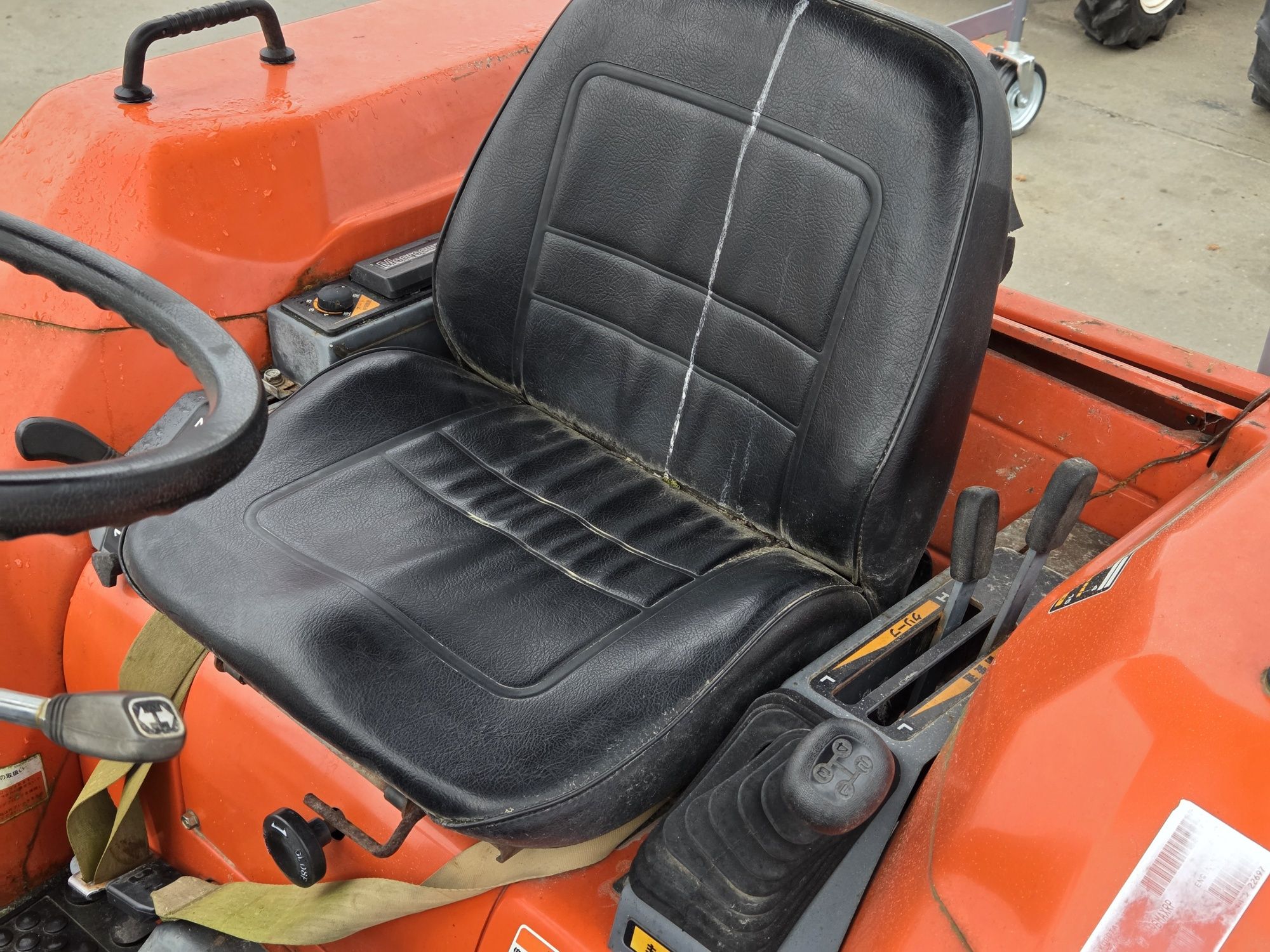 Traktorek japoński Kubota GL19 z kosiarką bijakowa 4x4 rewers