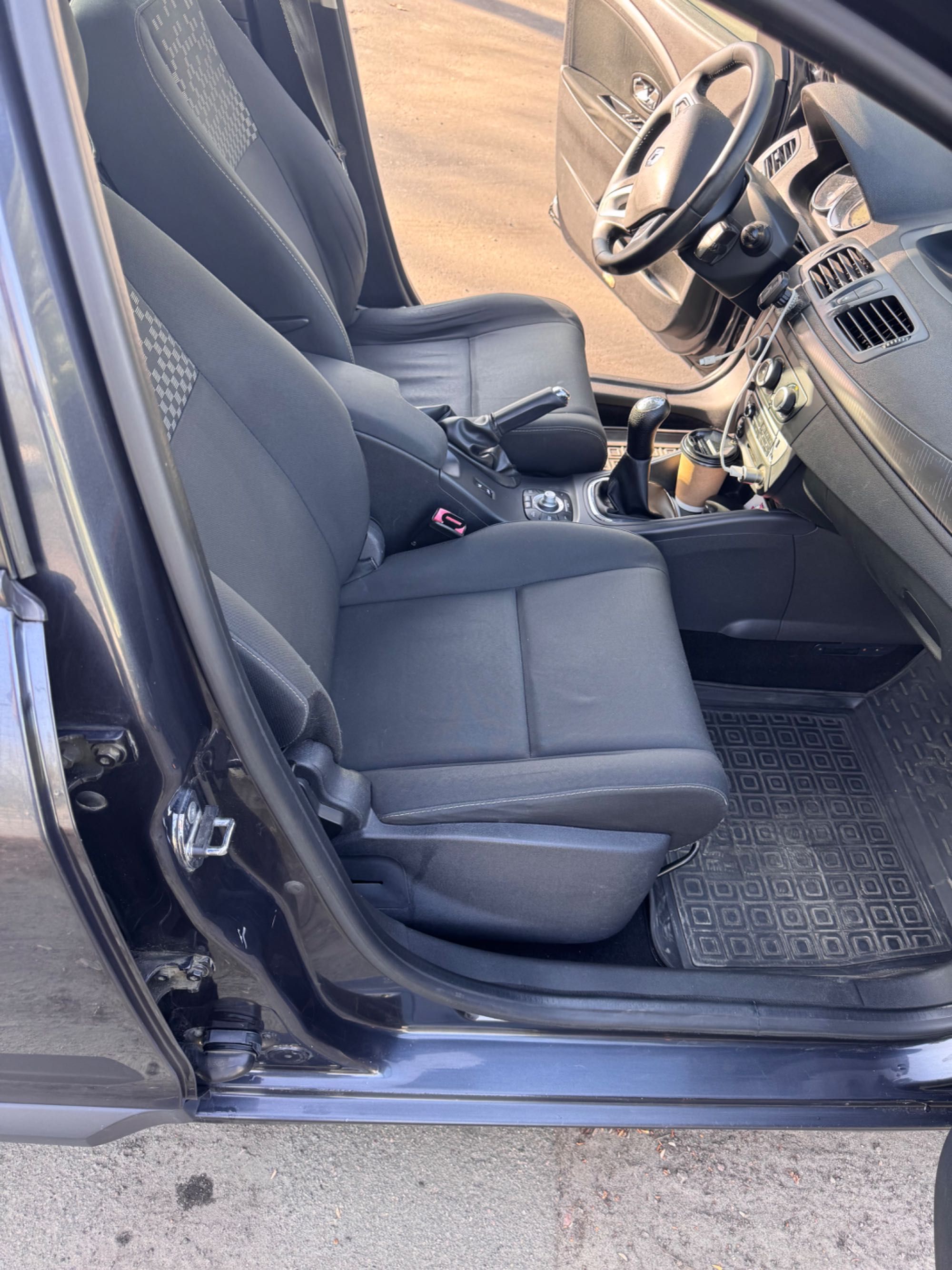 Renault Megane 3 dci k9k универсал дизель 2012