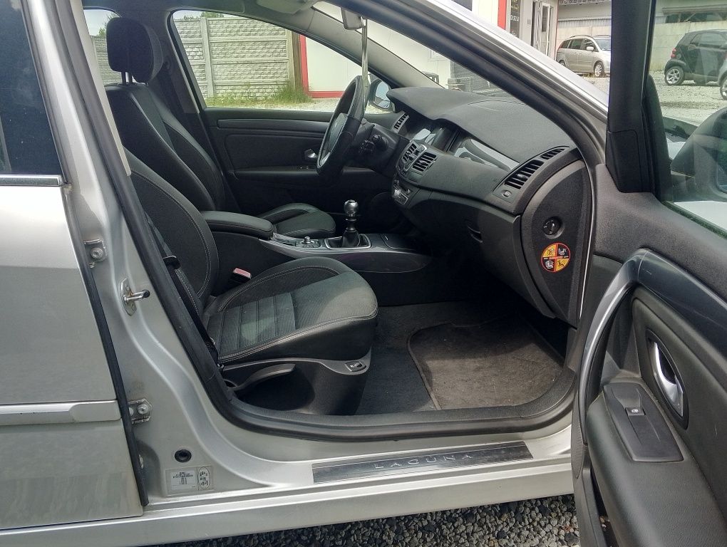 Renault Laguna benzyna Lift 2010,r