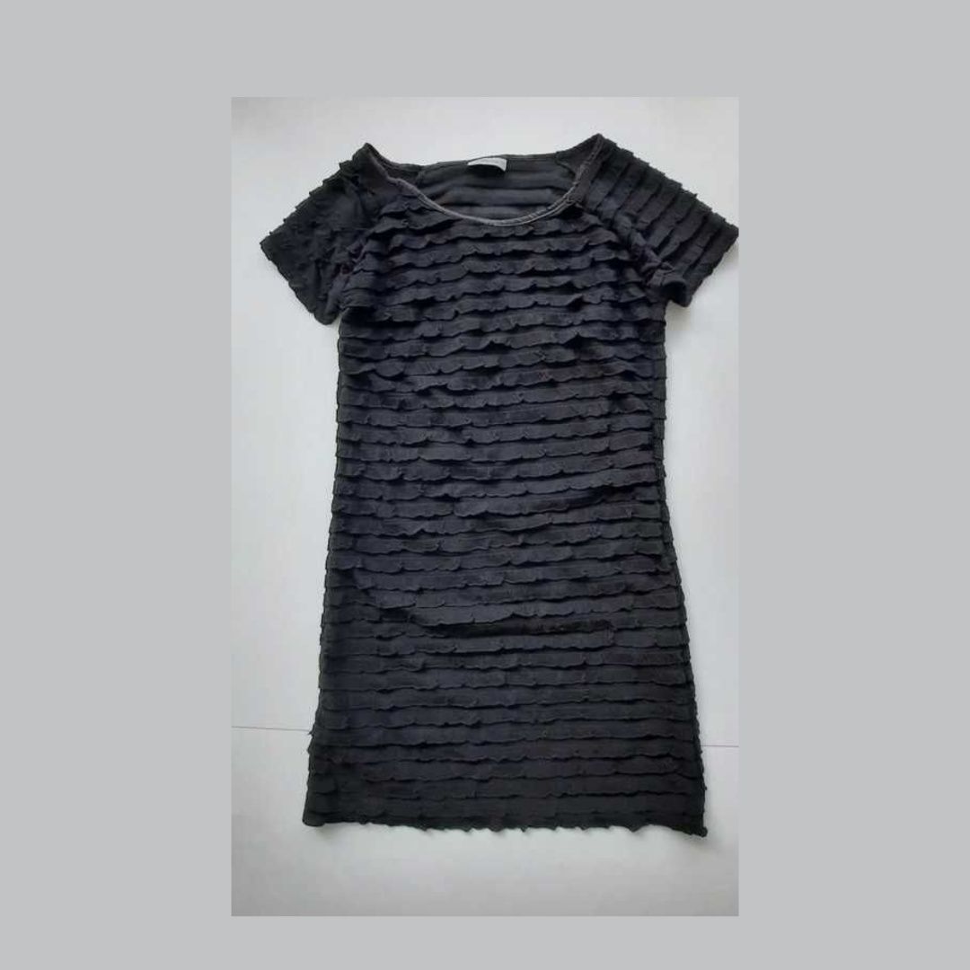 BEZ WAD Czarna sukienka przed kolano falbanki clockhouse M/38 #888