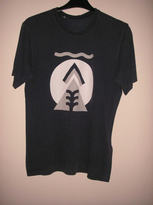 T Shirt QuikSilver e Quechua