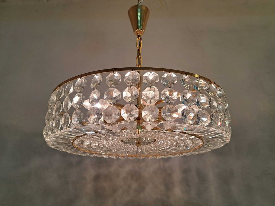 Żyrandol kryształowy okrągły mosiężny złoty kryształy Wiedeń Austria