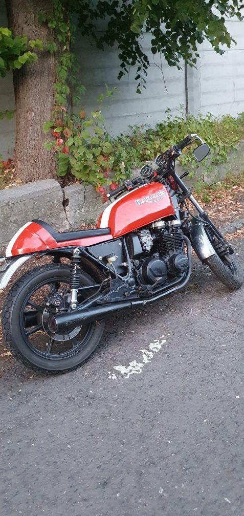 KAWASAKI 750 GT Cafe Racer