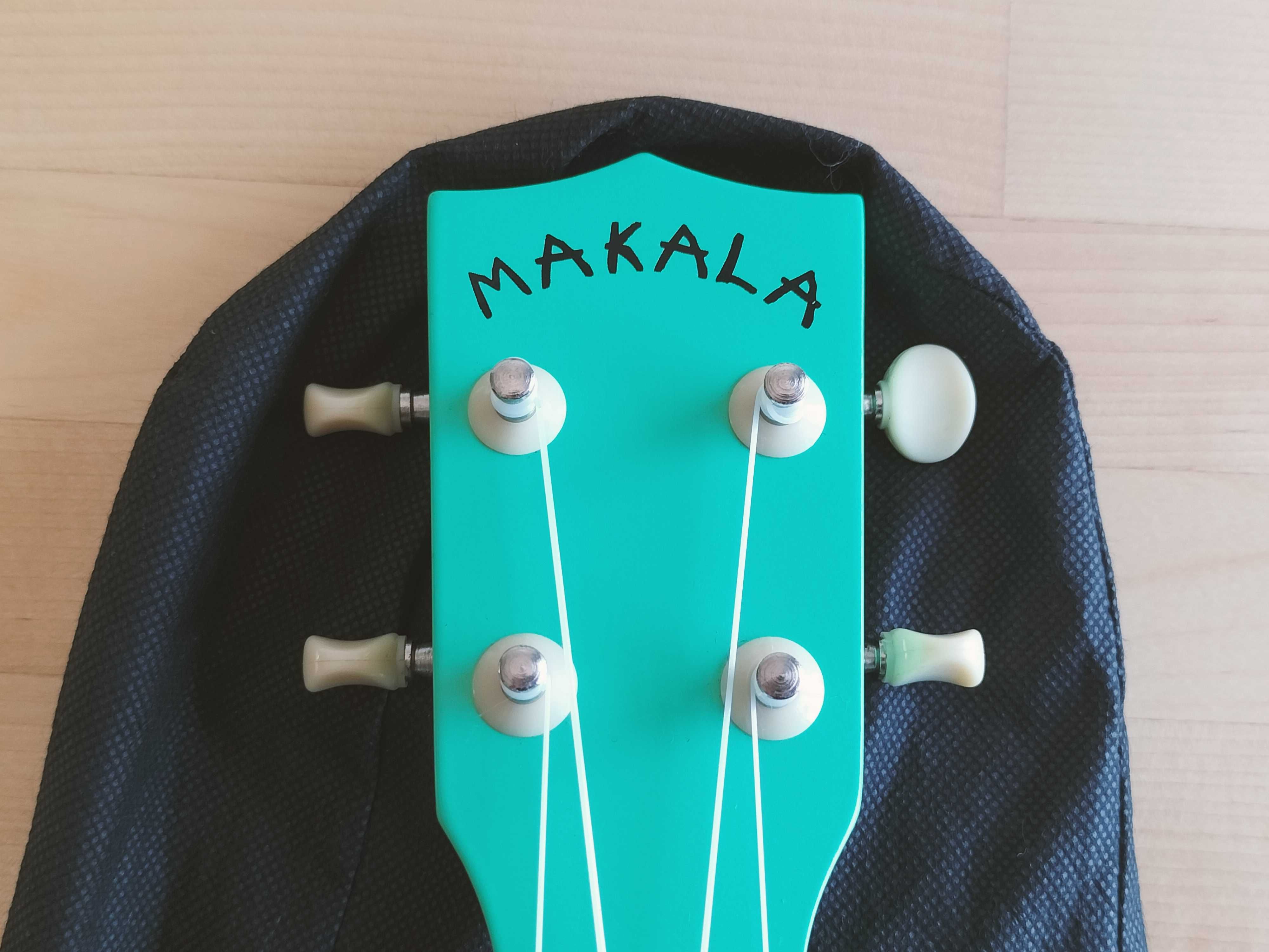 Ukulele Makala Shark - Surf Green Soprano (MK-SS/GRN)