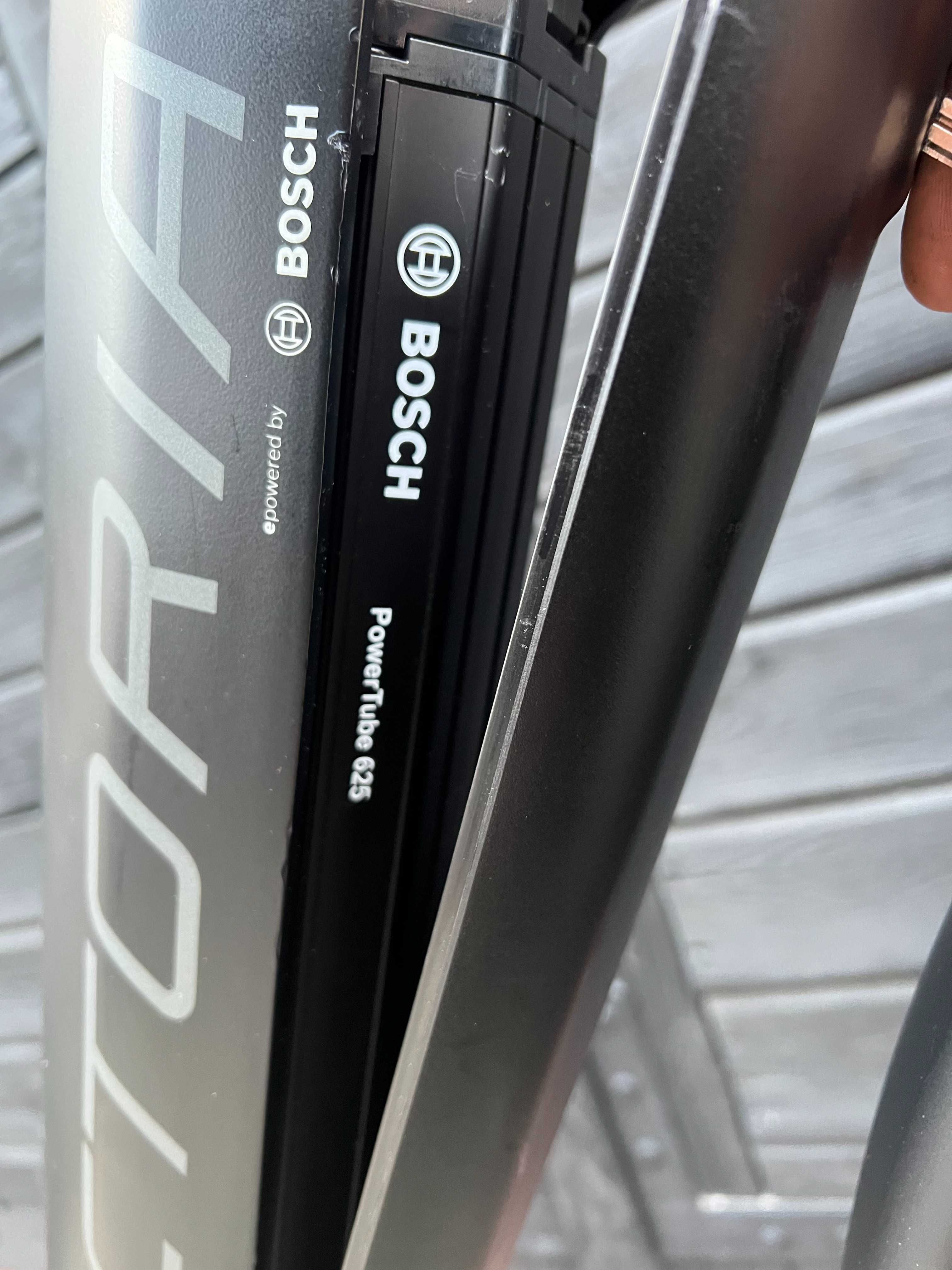 Rower elektryczny bateria 625 Bosch, na pasku karbonowym