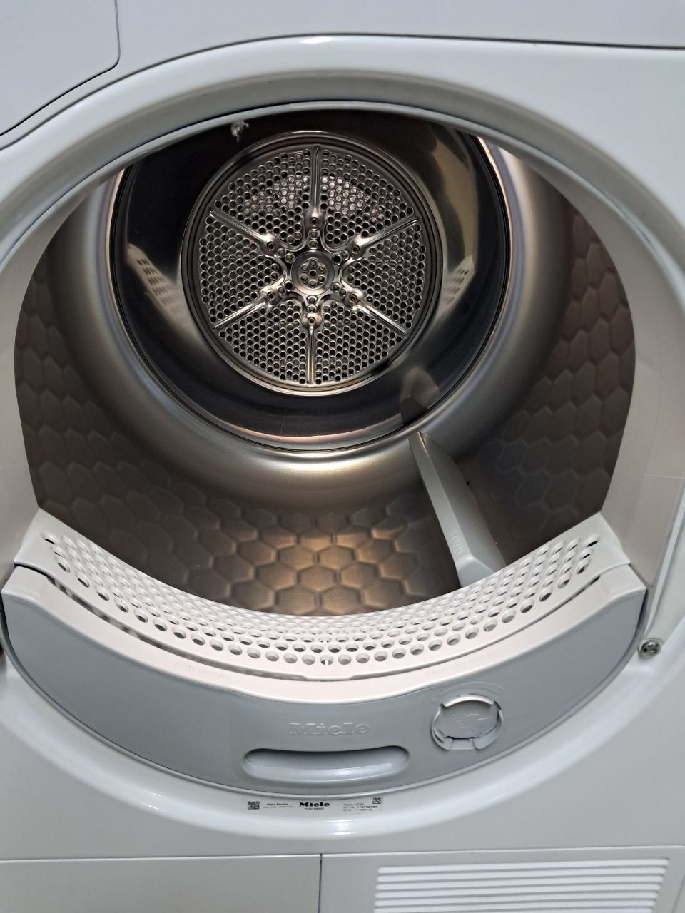 Компресорна сушильна машина Miele TCB 150 WP Серія T1 8 kg