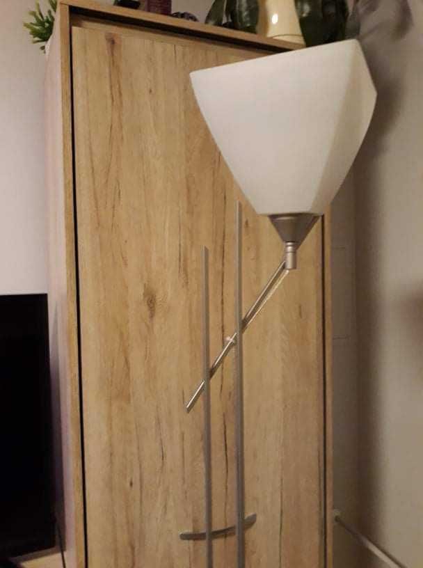 Lampa podłogowa e27
