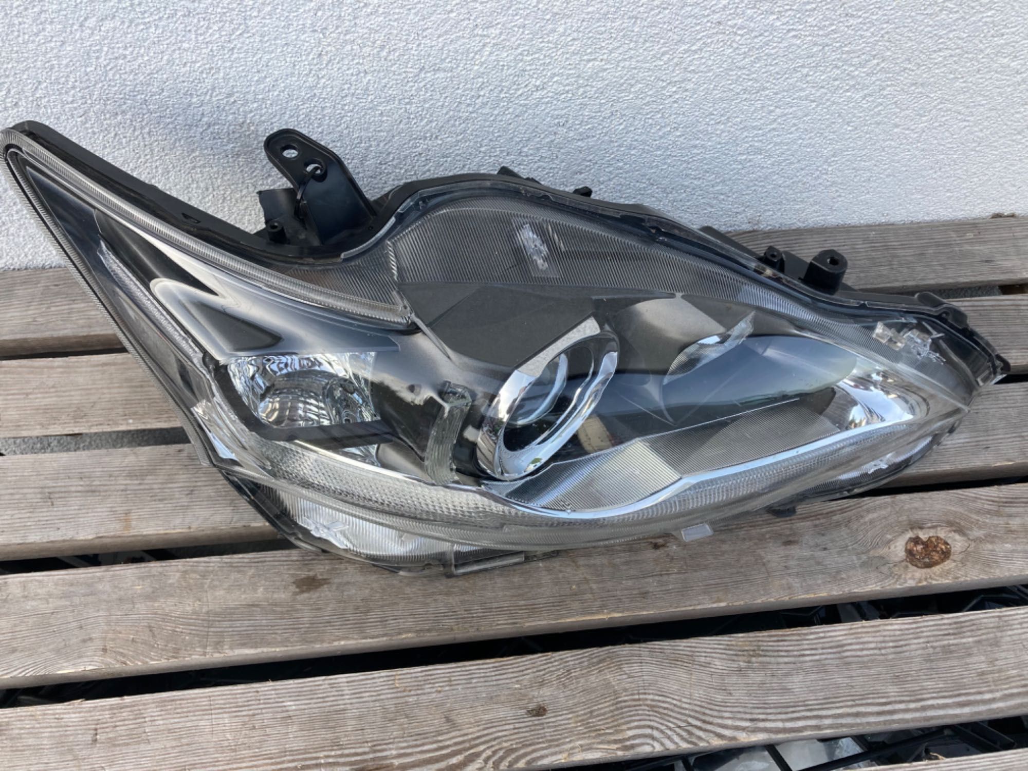 Lampa lexus ct lift soczewka