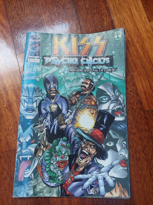 Várias publicações de BD antigas