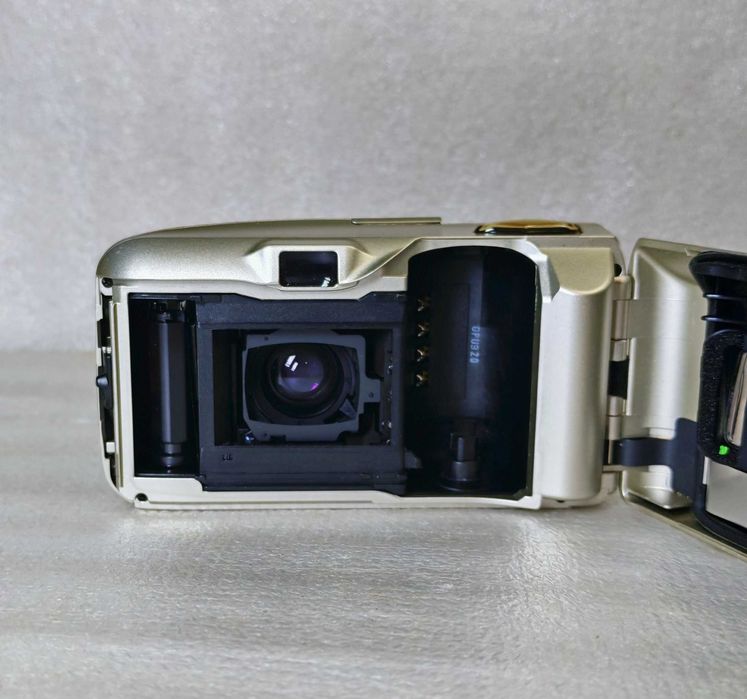 Пленочный фотоаппарат Фотоаппарат Olympus Mju II с нюансом