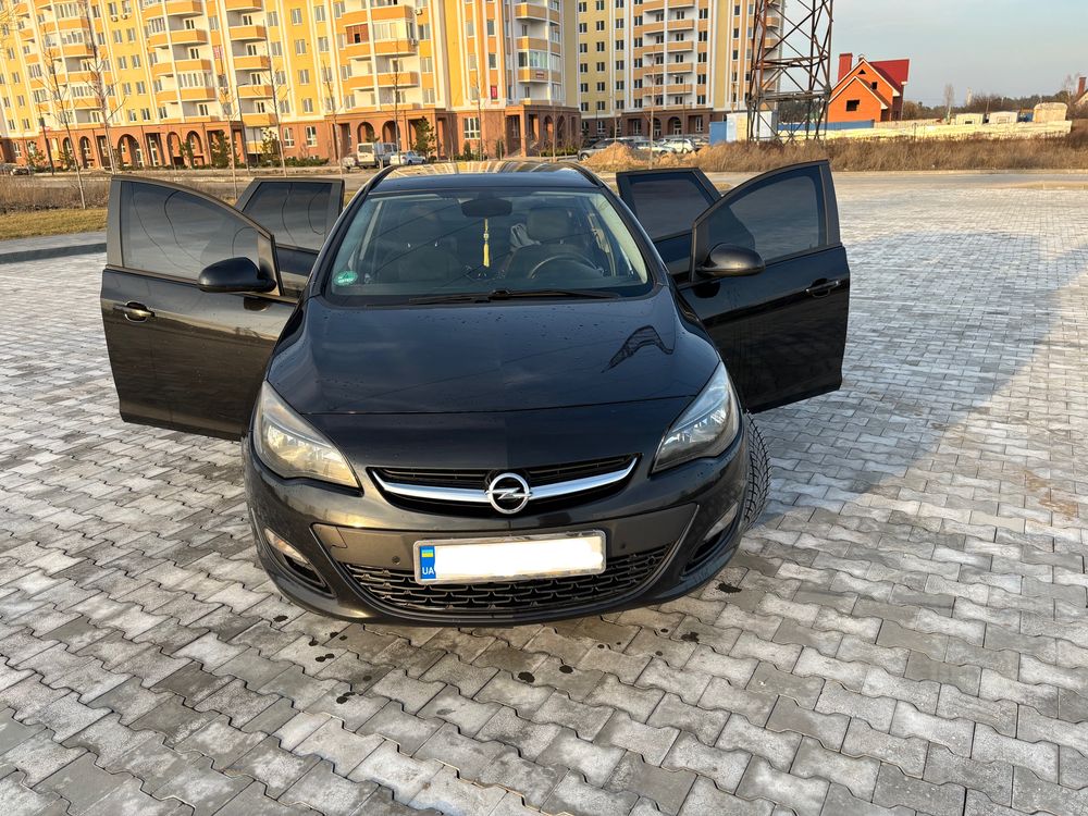 Продаж або обмін Opel Astra 2015 року