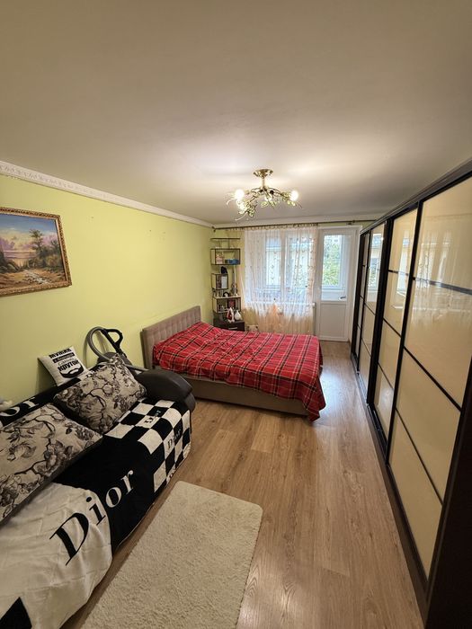 Оренда окремої кімнати, по вул. Комарова 30