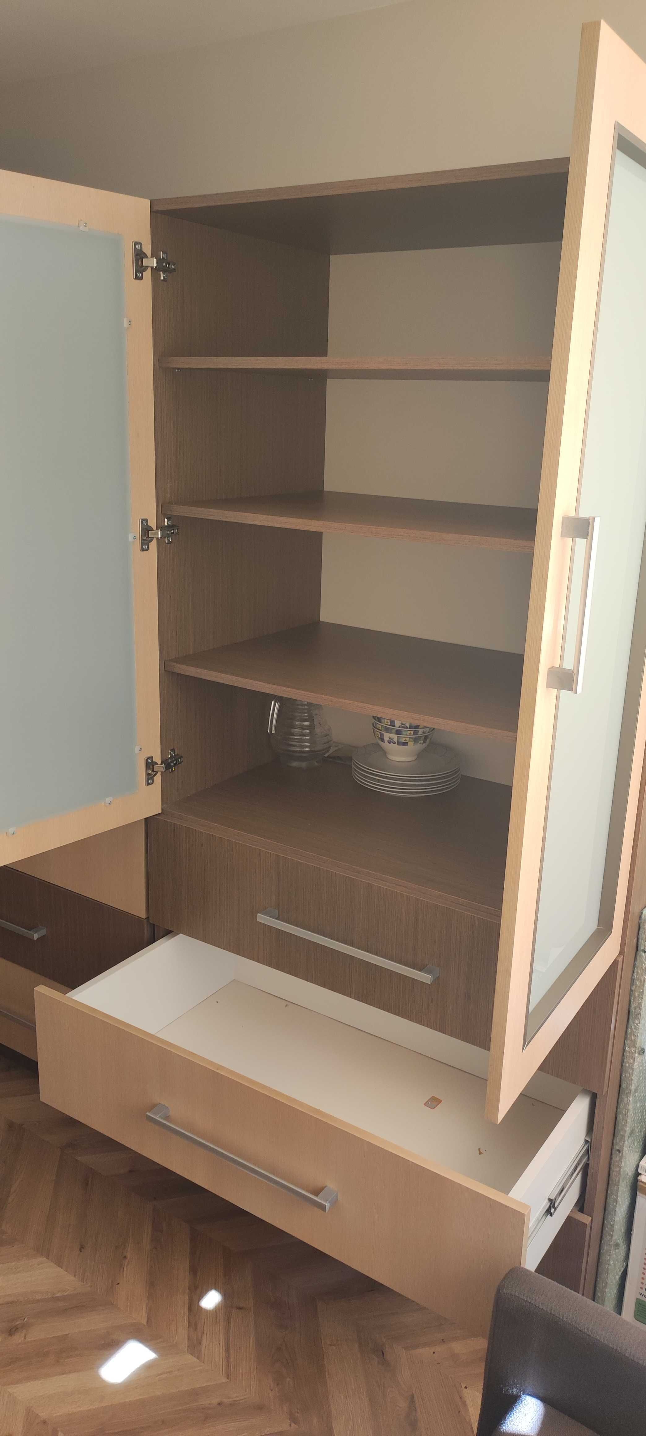 Meble pokojowe szafa plus komody