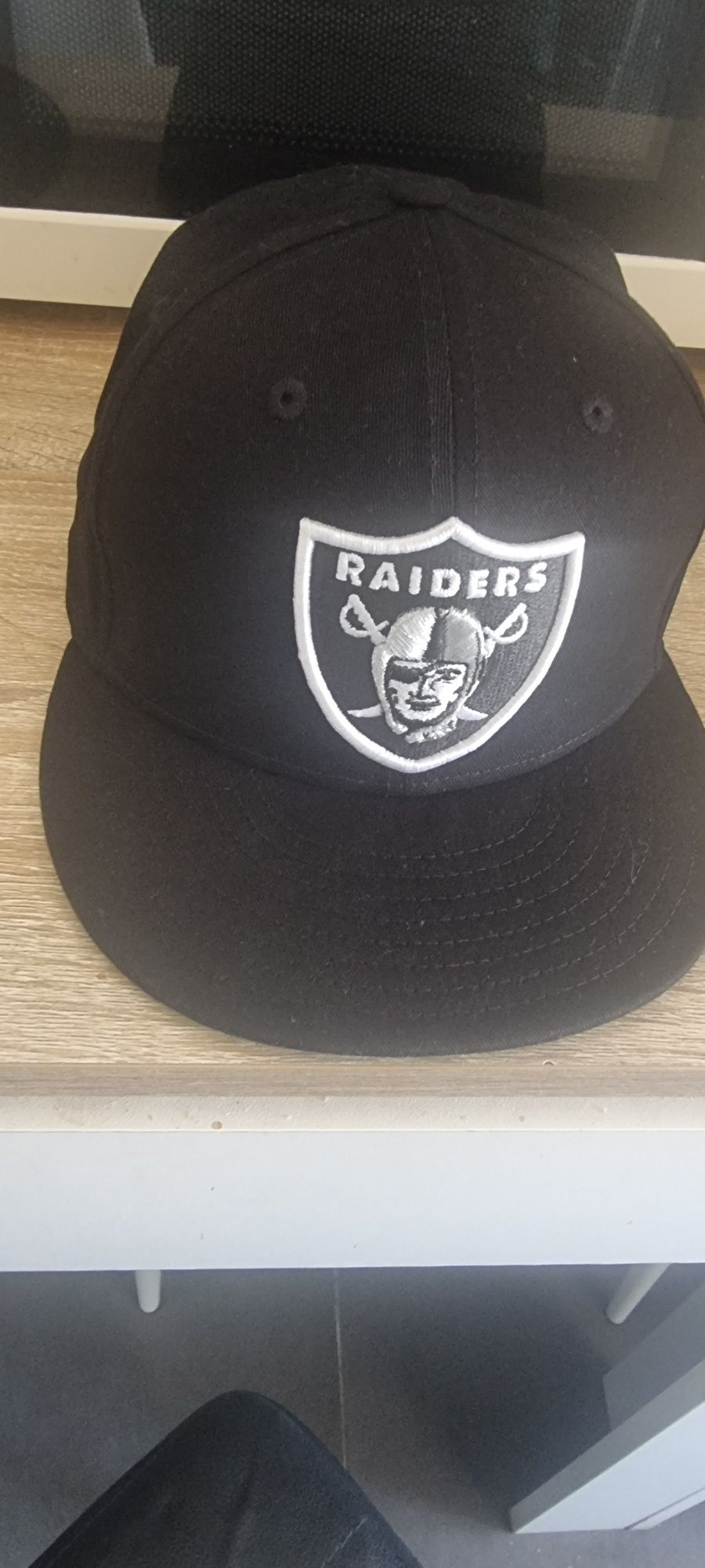Chapeu new era dos raiders novo