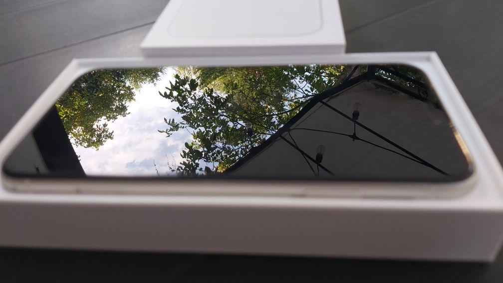IPhone 11, 64gb, biały.