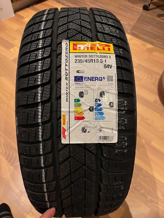 Opony zimowe nowe Pirelli Sottozero 3 235/45R18 (Tesla3)
